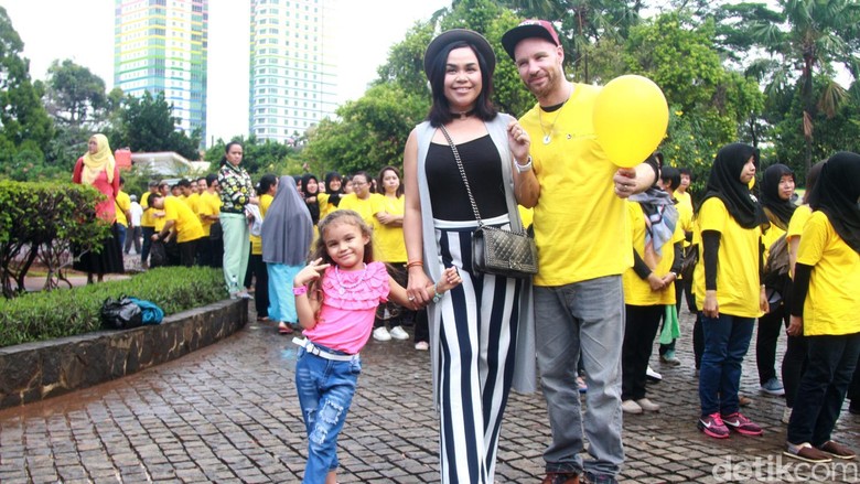 Dear Sutradara, Melaney Ricardo Minta Peran yang Berat Dear Sutradara, Melaney Ricardo Minta Peran yang Berat
