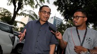 Perkara korupsi pengadaan e-KTP ini sudah ditangani KPK selama 2,5 tahun atau sejak 2014. Saat ini penyidik KPK telah menetapkan seorang tersangka bernama Sugiharto.