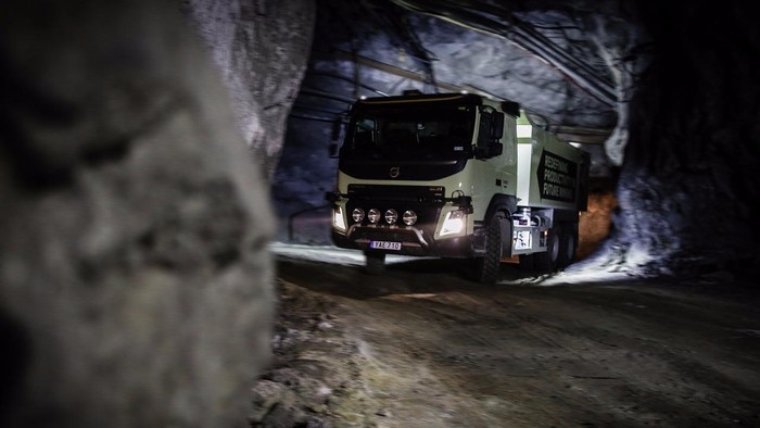 Truk Otonom Volvo di Terowongan Tambang