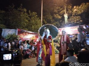Melihat Ritual Seblang Bakungan yang Magis