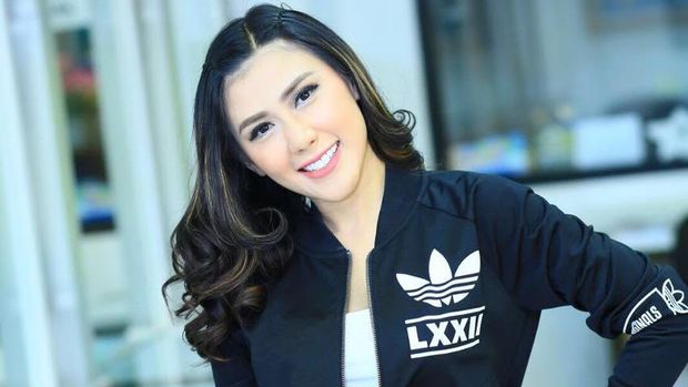 Rey Utami si pembuat konten ikan asin Galih Ginanjar