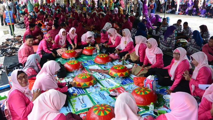 Tradisi Nganggung di Babel