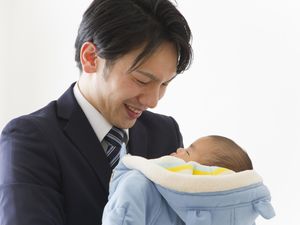 Pemerintah Jepang Bakal Wajibkan Pria Ambil Cuti Ayah Temani Istri urus Anak