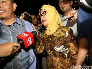 PNS Tajir Diduga Beri Pajero ke Bupati Indramayu, Pengacara: Mungkin Jual-Beli