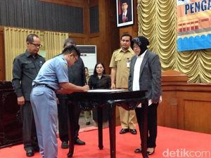 Jelang PDIP Umumkan Nama Cagub-Cawagub untuk DKI, Risma Terbang ke Belitung