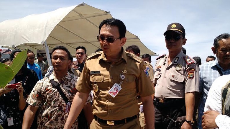 Rapatkan Soal GBKP Pasar Minggu, Ahok: Kita Selidiki Masalahnya Rapatkan Soal GBKP Pasar Minggu, Ahok: Kita Selidiki Masalahnya