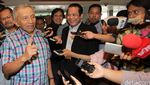 Amien Rais Datangi DPR
