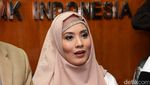 Elma Theana Penuhi Panggilan KPAI Terkait Gatot Brajamusti