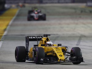 Cerita Magnussen Kehausan Saat Balapan di Singapura