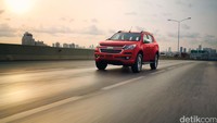 Ada tiga tipe mesin Trailblazer. Ketiga tipe mesin itu adalah 2,8 liter Diesel Duramaz Turbo Diesel VGT, 2.5 liter Diesel, dan Duramax Turbo Diesel VGT 2.5 liter Duramax Turbo Diesel Fixed Geometry Turbo (FGT). Ist/ Chevrolet.