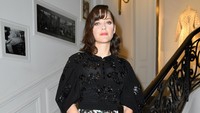 Aktris berusia 40 tahun itu dikabarkan memiliki hubungan spesial dengan Brad Pitt yang menjadi lawan mainnya di film Allied. Pascal Le Segretain/Getty Images for Dior/detikFoto.