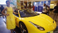 Ferrari 488 Spider diluncurkan di La Moda Restaurant, Plaza Indonesia, Rabu (21/9/2016).
