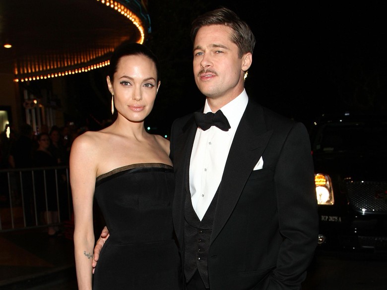 Perayaan Hari Ibu Pertama Angelina Jolie Tanpa Brad Pitt Perayaan Hari Ibu Pertama Angelina Jolie Tanpa Brad Pitt