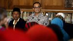 Puluhan Warga Dukung Anies Baswedan Maju Pilgub DKI