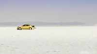 VW Beetle LSR saat melakukan pemecahan rekor di dataran garam di Utah, Amerika Serikat. Ist/Volkswagen.