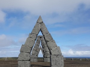 Mungkin, Ini Monumen Paling Aneh di Utara Bumi
