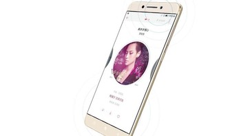 Untuk itulah, dalam paket penjualannya, LeEco menyertakan earphone dengan koneksi USB-C. Foto: Dok. LeEco