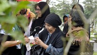 Seperti Aty Cancer Zein yang menjadi lawan mainnya di sinetron Emak Ijaz Pengen Ke Mekah. Pool/Noel/detikFoto.