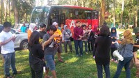 Minggu pagi, saatnya membuat keriuhan di medsos. Para petualang ramai-ramai posting di medsos soal #selamatkancitarum (Fitraya/detikTravel)