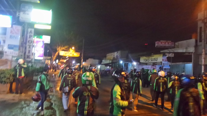 Ojek Online dan Opang di Jatibening Terlibat Keributan