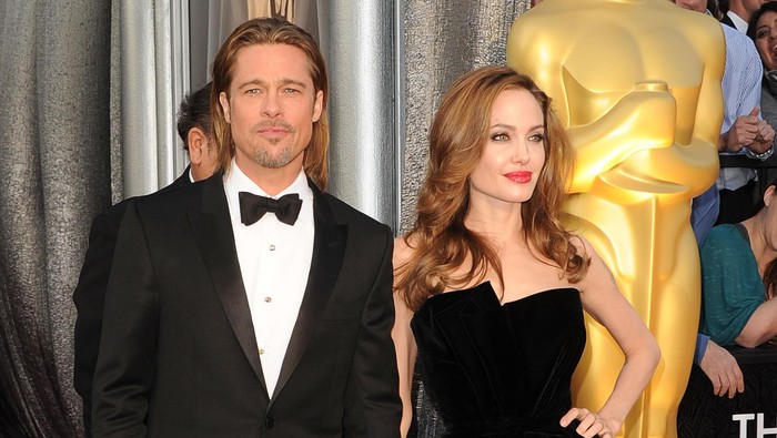 BEVERLY HILLS, CA - JANUARY 15:  Actors Brad Pitt and Angelina Jolie arrive at the 64th Annual Golden Globe Awards at the Beverly Hilton on January 15, 2007 in Beverly Hills, California.  (Photo by Kevin Winter/Getty Images)