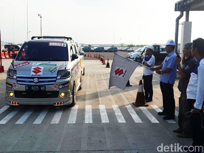 Jambore Perdana Komunitas Suzuki APV