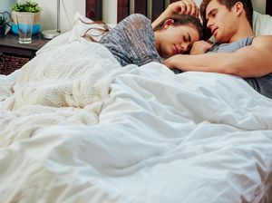 3 Hal yang Perlu Segera Dilakukan Saat Suami Kesulitan Ereksi