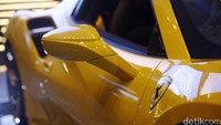 Mobil ini ditujukan untuk penggemar yang menikmati udara terbuka pada mobil sport berperfoma tinggi.