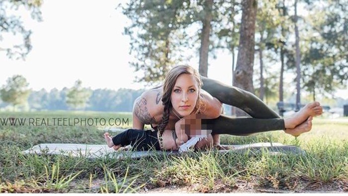 Yoga Sambil Menyusui si Kecil? Bisa, Ibu Ini Membuktikannya