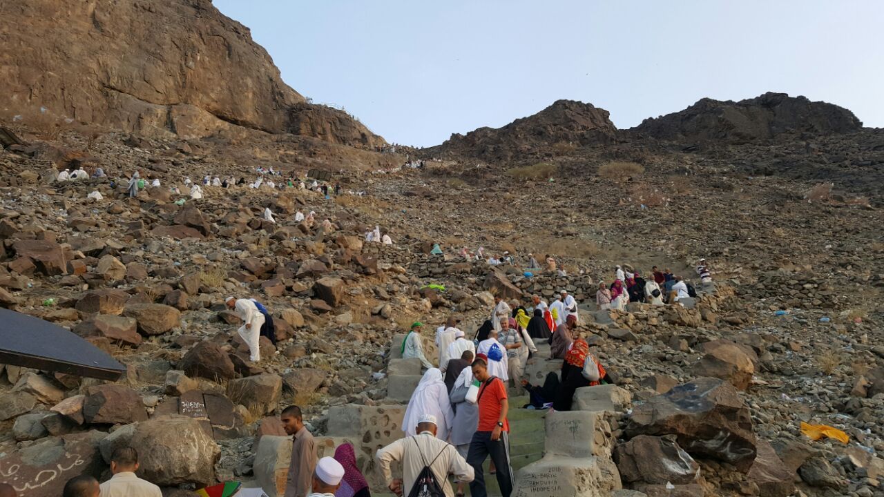 Kawasan Jabal Nur dipenuhi jemaah haji (Rachmadin Ismail/detikcom)
