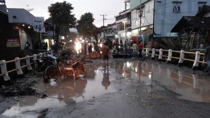 Banjir Bandang dan Longsor di Garut: Ada Korban Hanyut dan Rumah Rusak