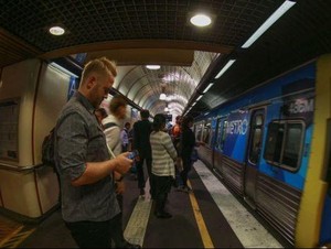 Kereta Komuter di Melbourne Semakin Sesak