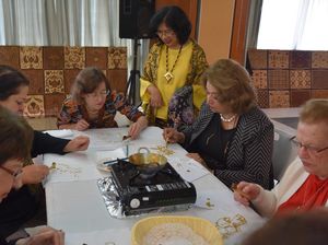 Serunya Saat Warga Australia Mengenal dan Belajar Membatik