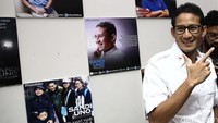 Dalam pertemuan itu, Prabowo bersama Sandi dan Yusril menyamakan pandangan soal pembangunan Jakarta. Mereka juga bicara soal upaya pemenangan.