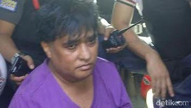 Dimas Kanjeng ditangkap polisi.
