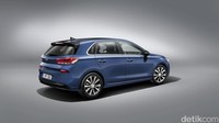 i30 adalah mobil pertama dari Hyundai yang menggunakan mesin 1.4 liter empat silinder turbocharger terbaru. Mesin itu mampu menyemburkan tenaga hingga 138 daya kuda dengan torsi 242 Nm.