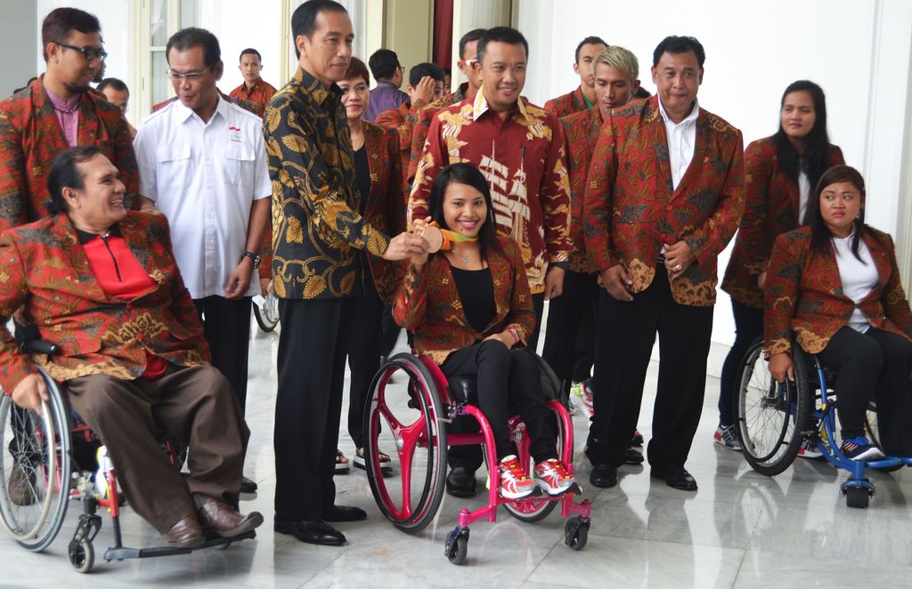 Para atlet disambut hangat Presiden Jokowi dan Menteri Pemuda dan Olahraga Imam Nachrowi (M Iqbal/detikcom)