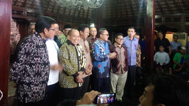 Menanti Kejutan Cagub dari Langit Kubu SBY Pesaing Ahok