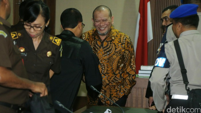 Komut Bank Jatim Dicecar Hakim Soal Rangkap Jabatan dengan Waka Kadin Jatim