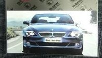 Celana Jeans bermerek BMW, beserta dengan foto BMW. (Foto: Istimewa).