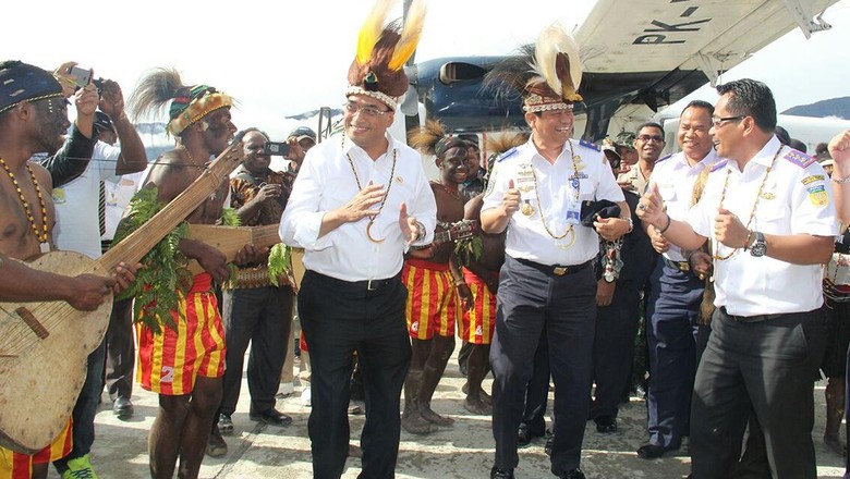 Bupati Puncak: Terimakasih, Sekarang Semen Sudah Rp 1.050.000/Sak Bupati Puncak: Terimakasih, Sekarang Semen Sudah Rp 1.050.000/Sak