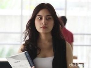 Cerita Angbeen Rishi tentang Kisah Cinta Barunya dengan Adly Fairuz