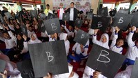 Lomba cerdas cermat juga dihadirkan dalam memeriahkan Festival Tani Nusantara 2016.