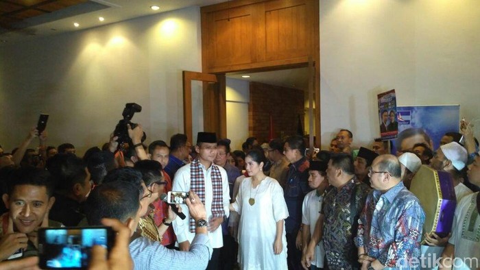 Koalisi Cikeas Perkenalkan Duet Bang Agus dan Mpok Sylvi untuk Pilgub DKI