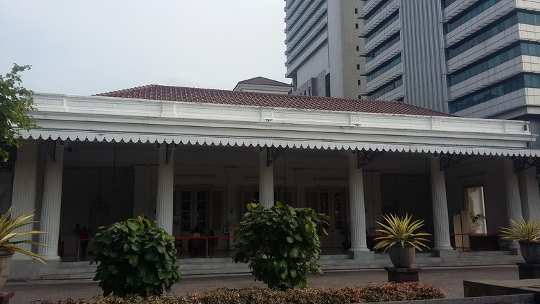Kesbangpol DKI: Ormas Jangan Memaksa Minta THR ke Pengusaha Kesbangpol DKI: Ormas Jangan Memaksa Minta THR ke Pengusaha