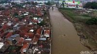 Ketinggian air Sungai Cimanuk saat ini telah normal.