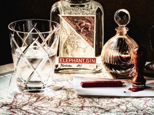 Beli Satu Botol Gin Ini Bisa Selamatkan Seekor Gajah Liar Afrika