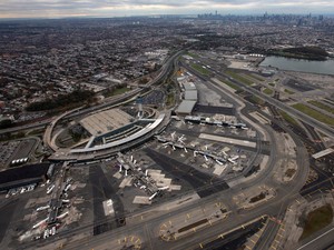 Pemerintahan AS Tutup, Ratusan Penerbangan Bandara New York Delay