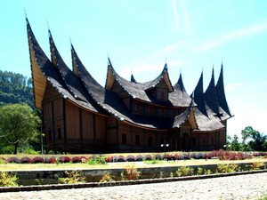 3 Provinsi ini Borong Anugerah Wisata Halal Nasional 2016