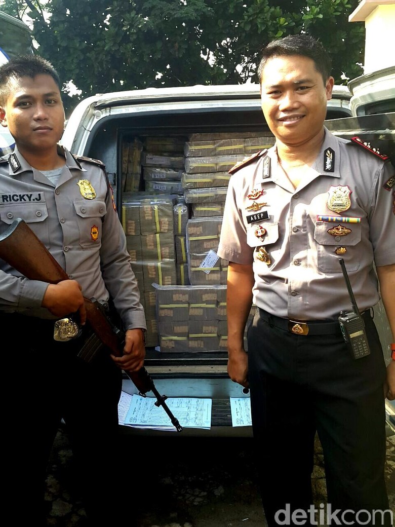 Cerita Polisi yang Gagalkan Perampokan Kendaraan Pengangkut Uang Rp 106 M Cerita Polisi yang Gagalkan Perampokan Kendaraan Pengangkut Uang Rp 106 M